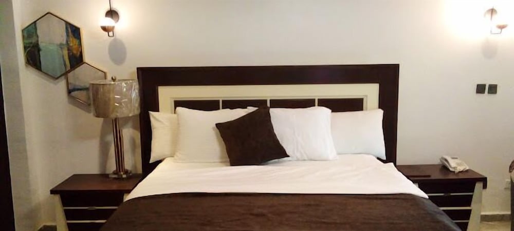 Bizzare Luxury Apartment