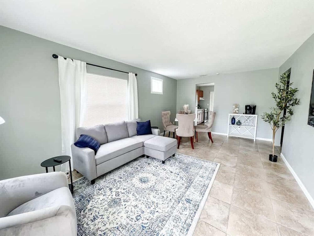 Cozy 2 Bedroom Home, Dade City! #2