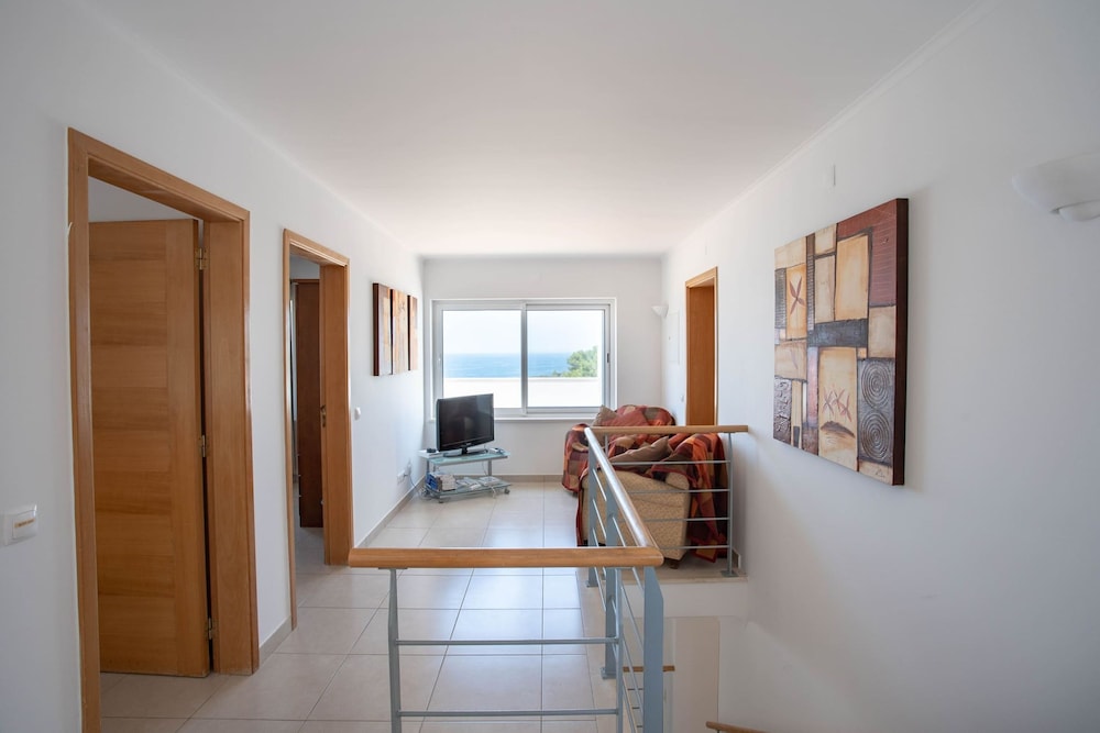 Casa do Sul Modern Villa in Centre of Carvoeiro