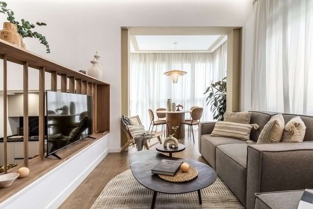 Formia - 2 Bedrooms in Azca
