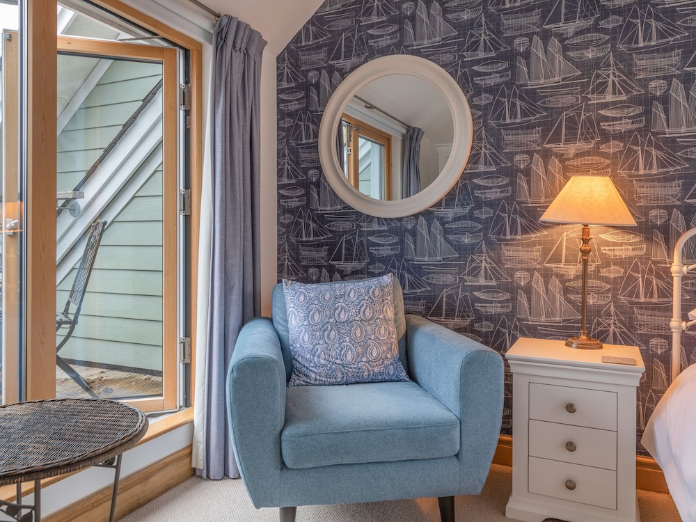 5 Court Cottage, Hillfield Village
