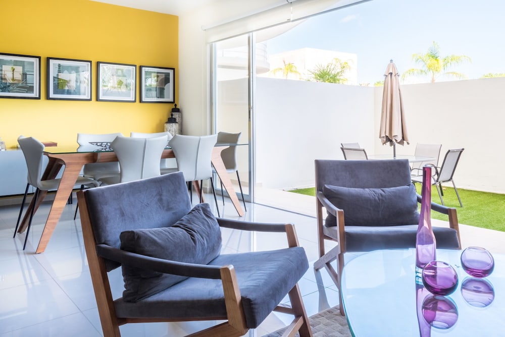 Luxury 2 Bedroom Apartments