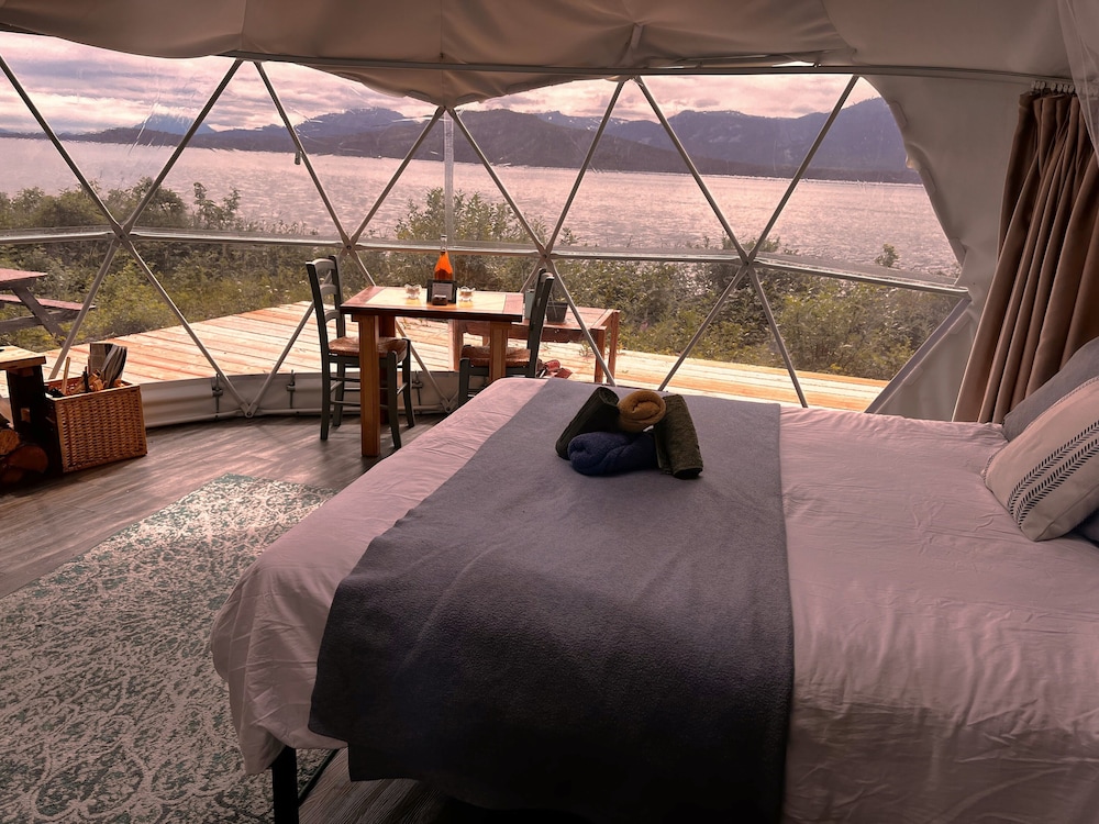 Little Atlin Lodge