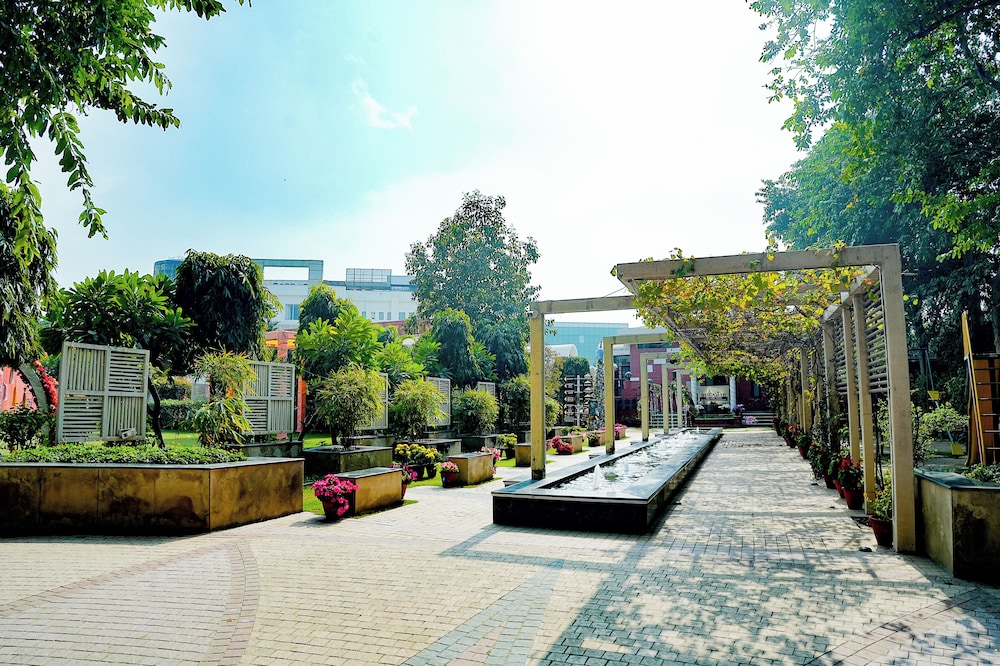 Goa Country Club By Pearl Near Udyog vihar Yashobhoomi