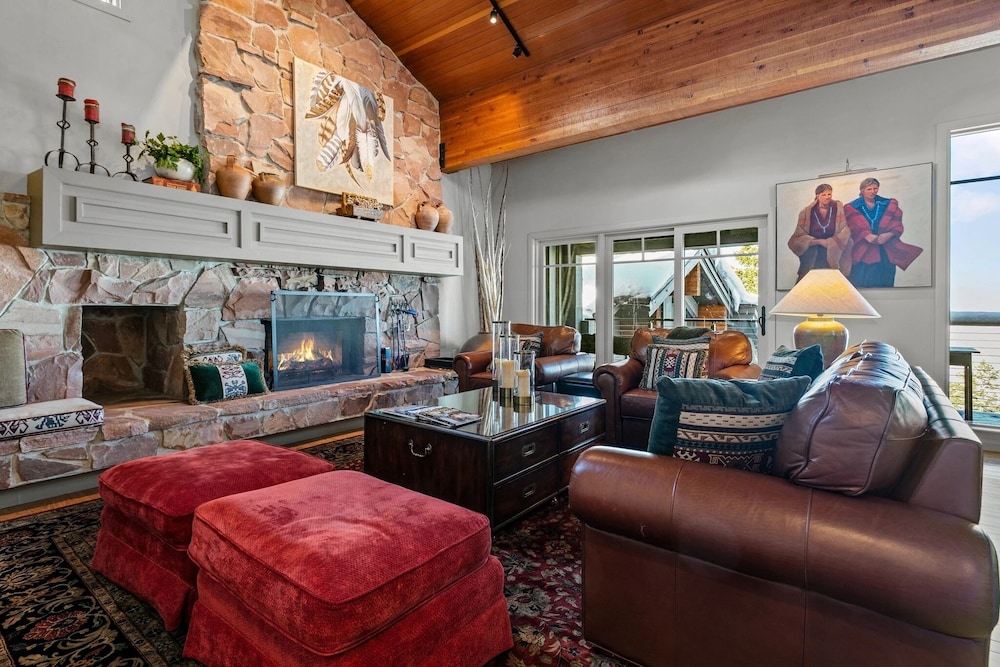 Stag Lodge at Deer Valley Resort - Three Bedroom Residence with Loft and Spa #14 3 Condo