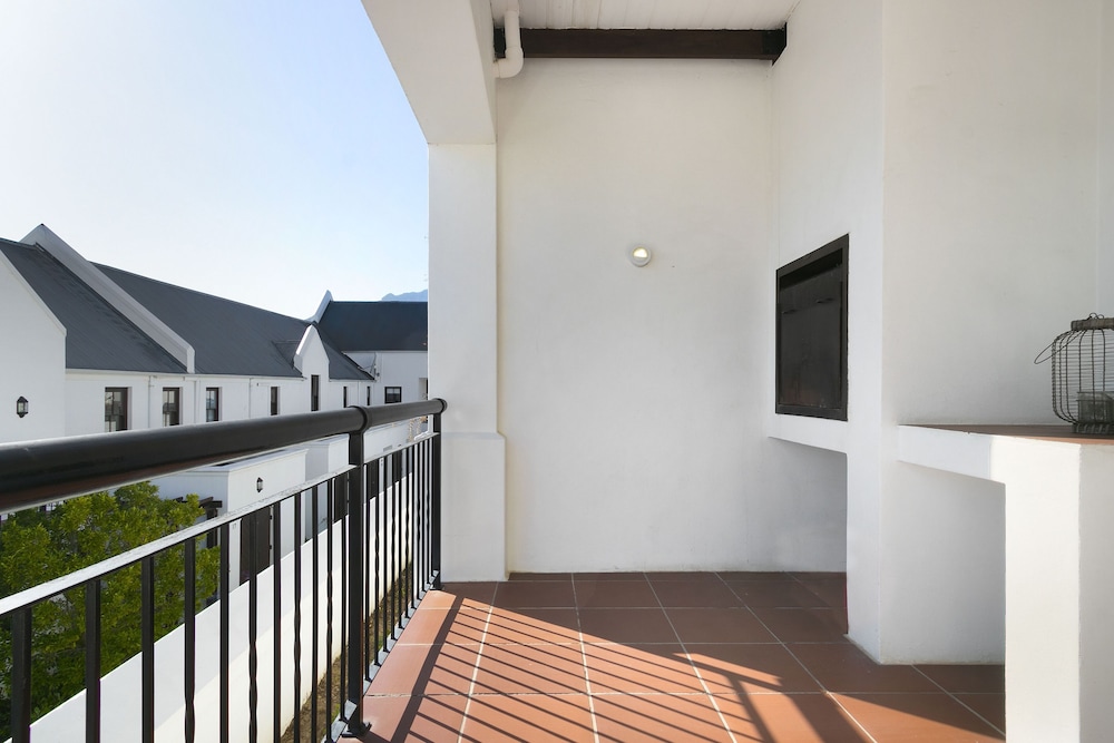Winelands Golf Lodges at De Zalze
