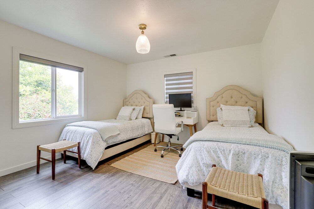 Sonoma County Vacation Rental w/ Vineyard Views!