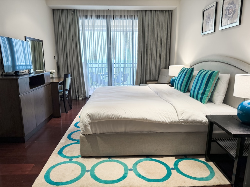 Resort Apartments - Royal Amwaj North