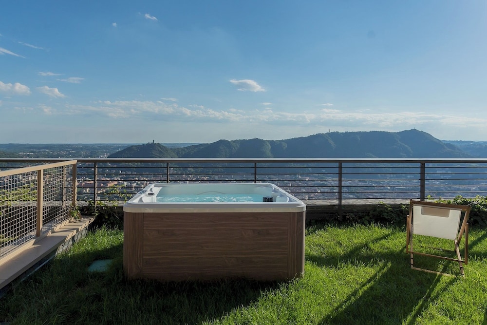 La Vista Bonita by Rent all Como