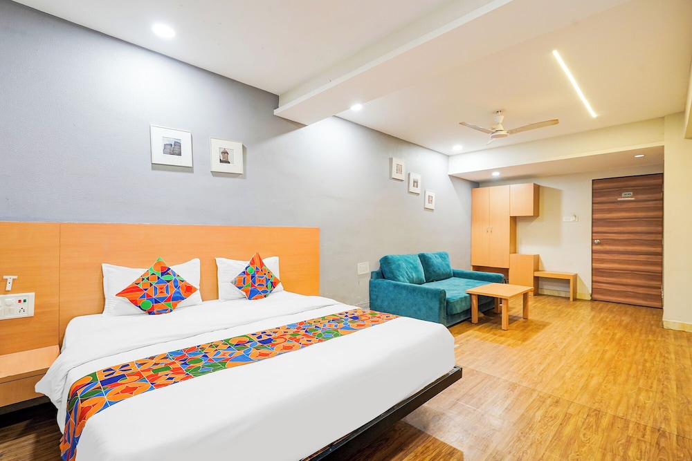 Fabhotel The Park View