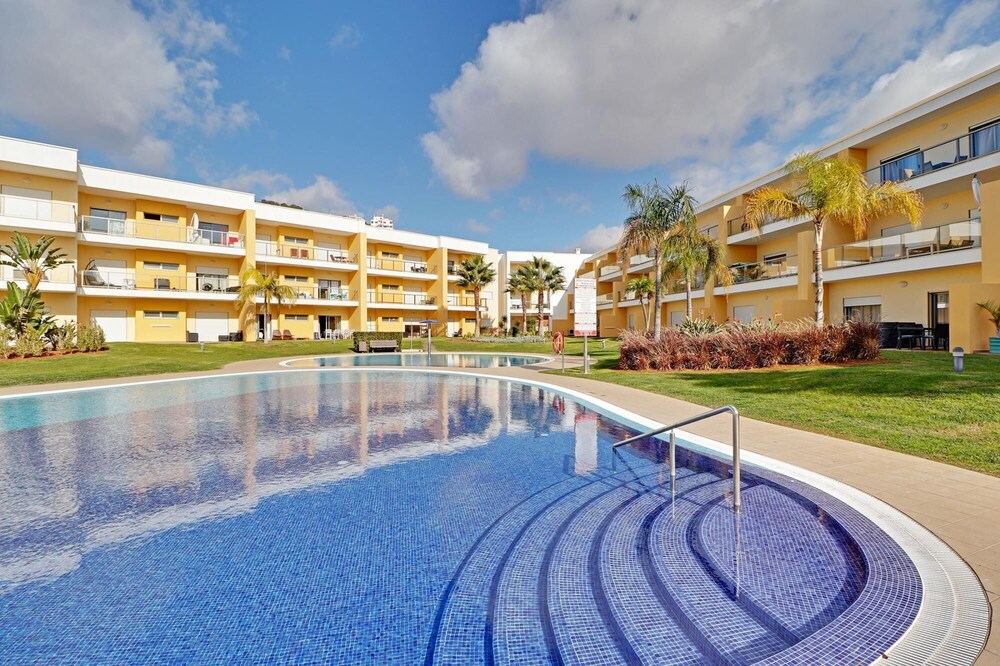Albufeira Paradise With Pool by Homing photo 3