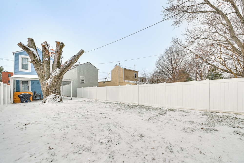 Family-friendly Louisville Gem: Prime Location!