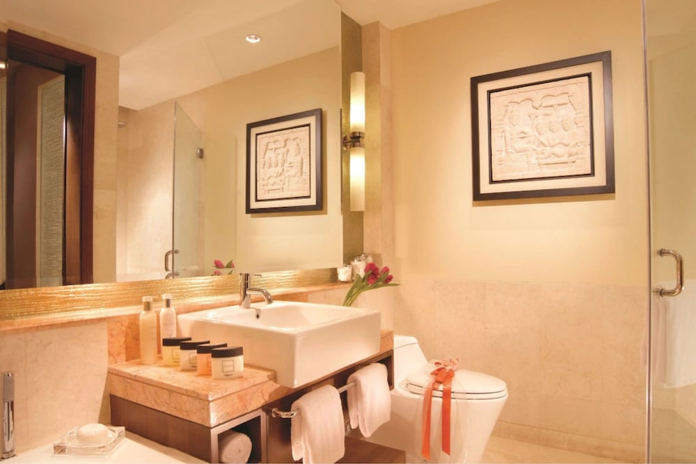 Oakwood Premier Cozmo Jakarta