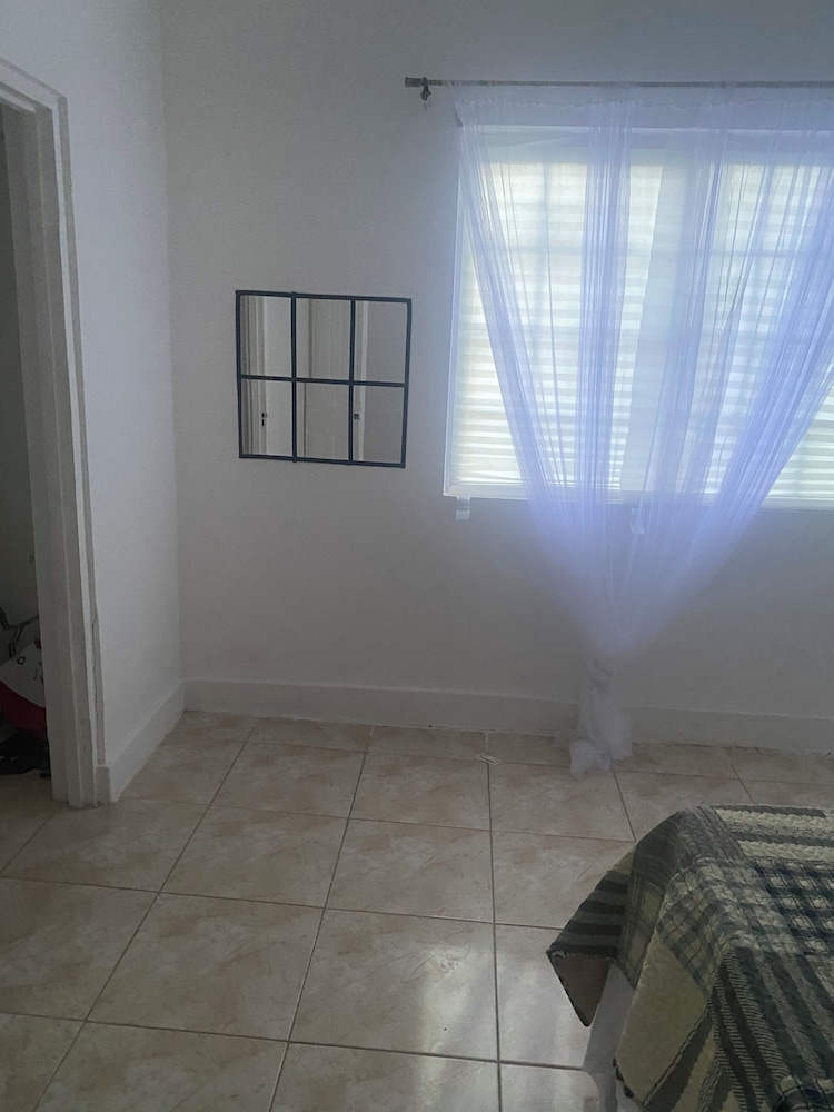 3-bed House in Montego Bay 10 min From Airport view 3