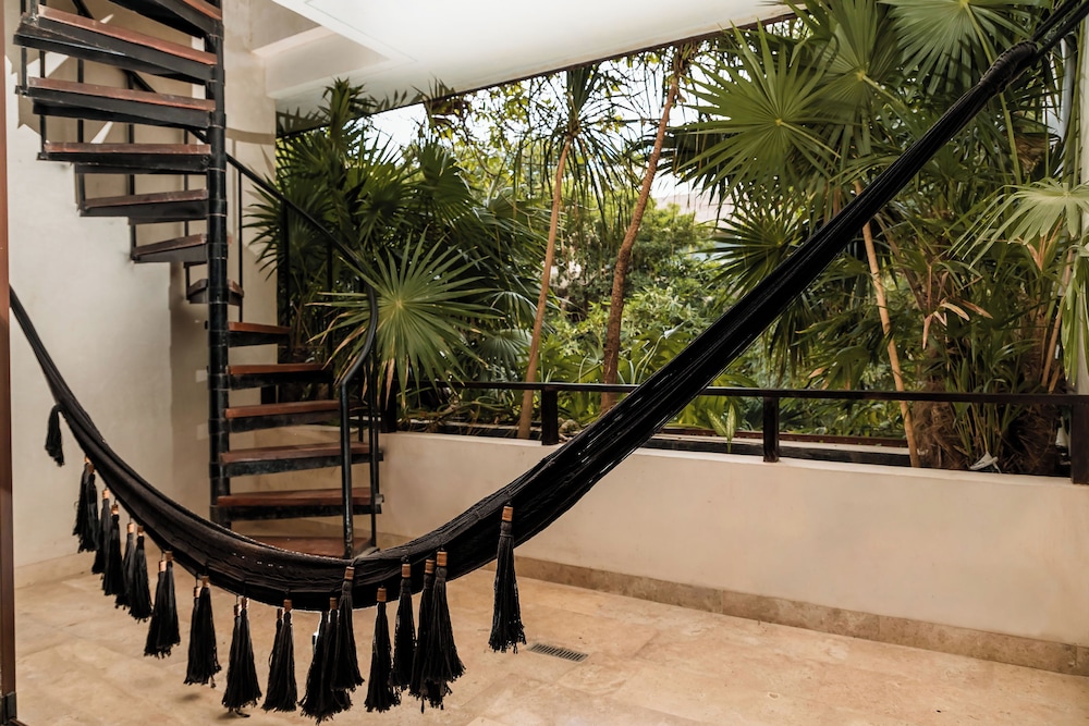 Bajo Cielo - Jungle View Terrace