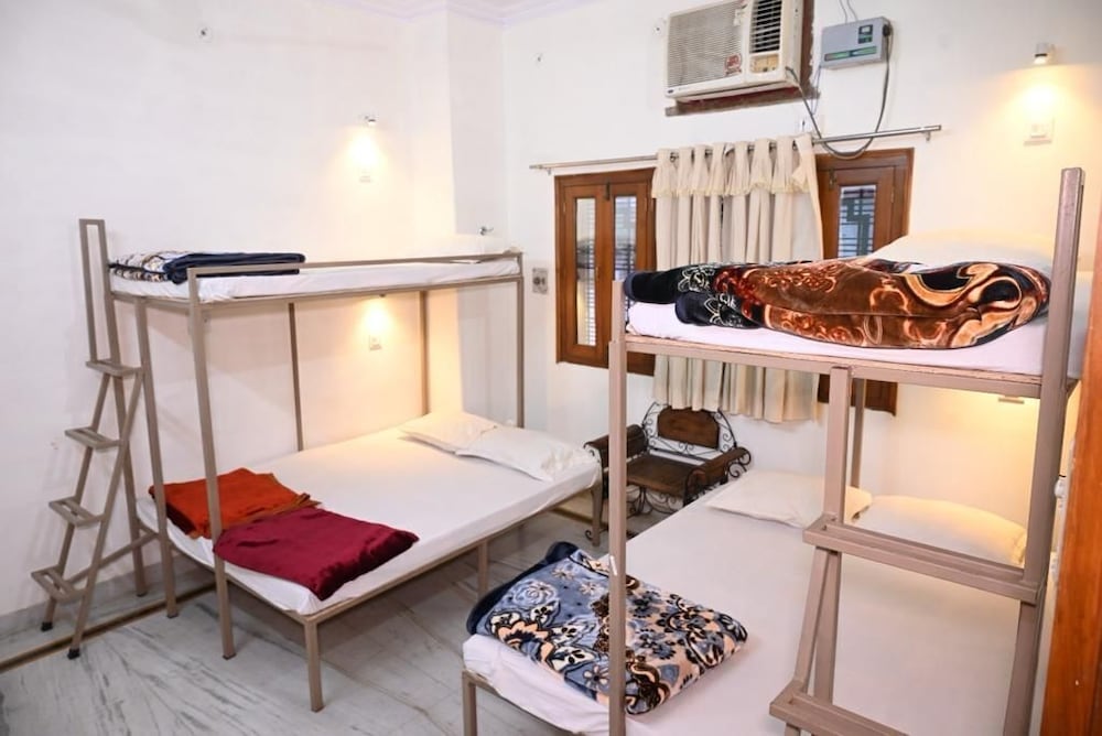 Batra Guest House