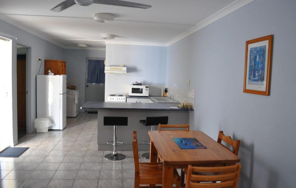 Palm Valley Motel and Self-contained Holiday Units
