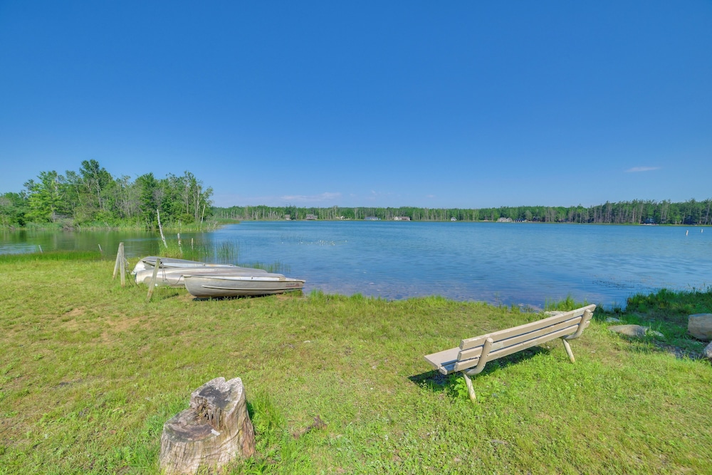 Indoor Pool Access: Cabin in Lakes of the North!