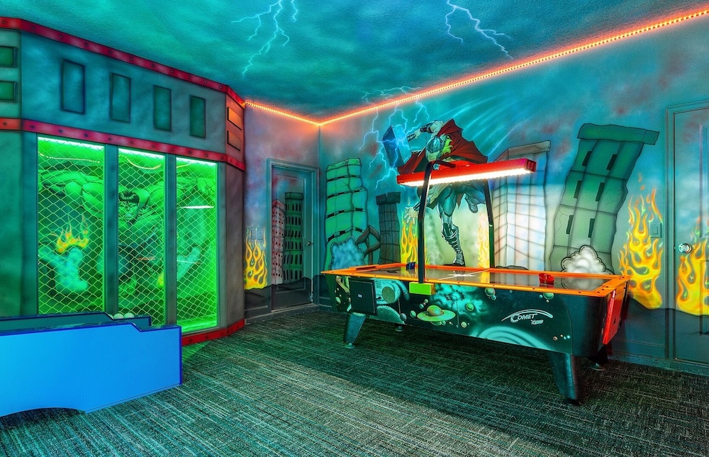 Orlando Resort Retreat Fun-filled Family Haven 5 Bedroom Home