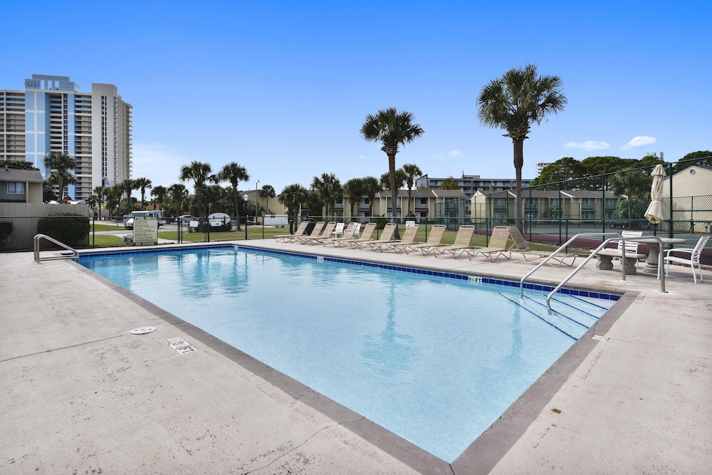 Gulf Highlands by Book That Condo