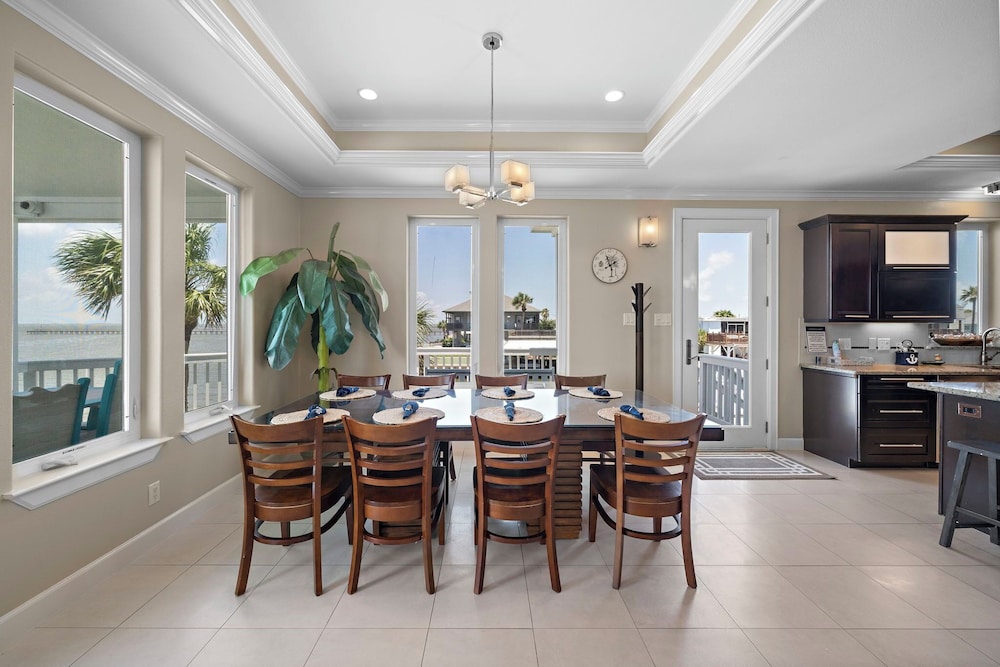 Blue Marlin Bayfront Retreat by Ryson Vacation Rentals