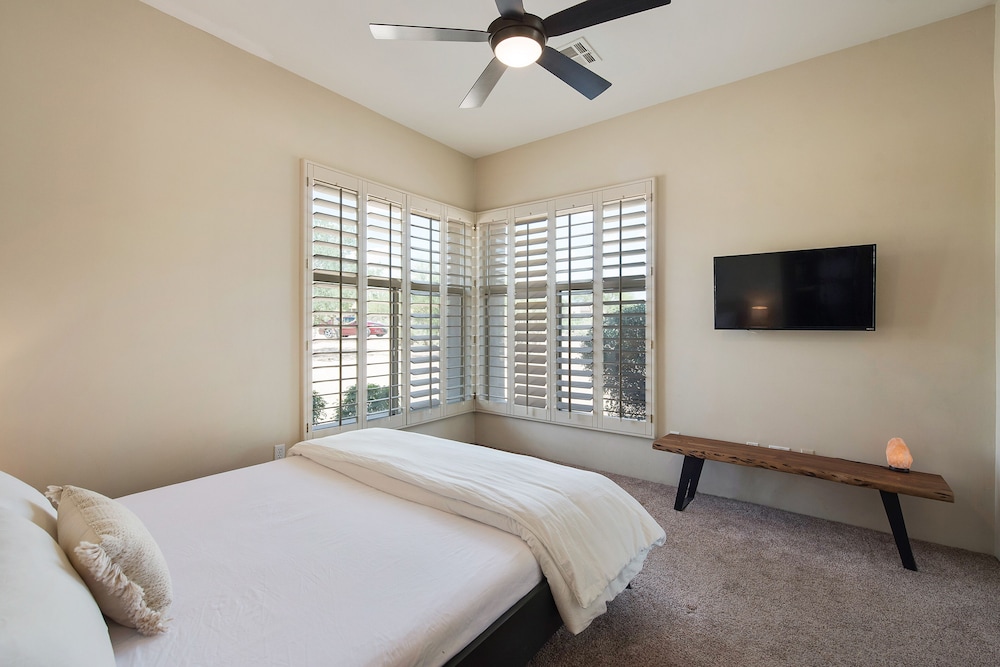 Restorative Oasis Ranch w Pool Spa view 3