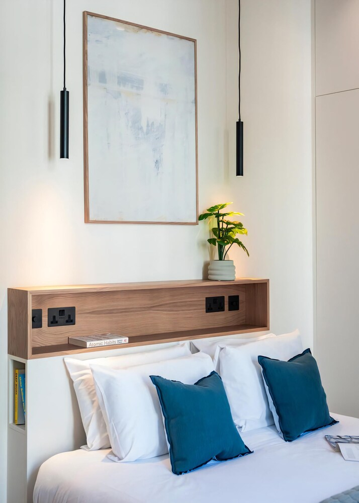 Stunning Studio Apartment, Moments From Earls Court Station