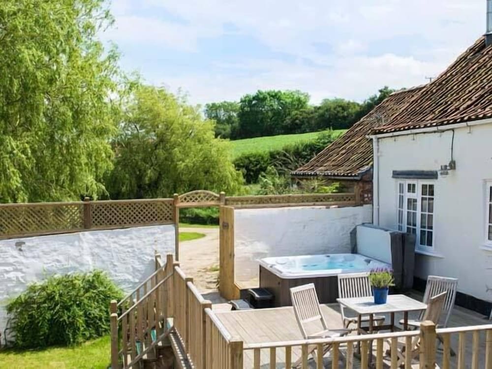 Malton Vacations - Derwent Cottage - Property Image 1