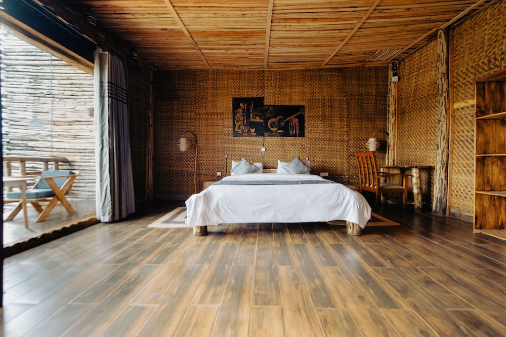 Vintage Cottage