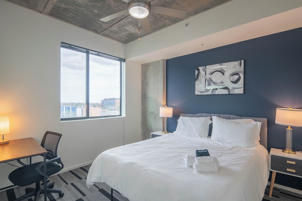 ROVE LIVING/KL - Roosevelt Point
