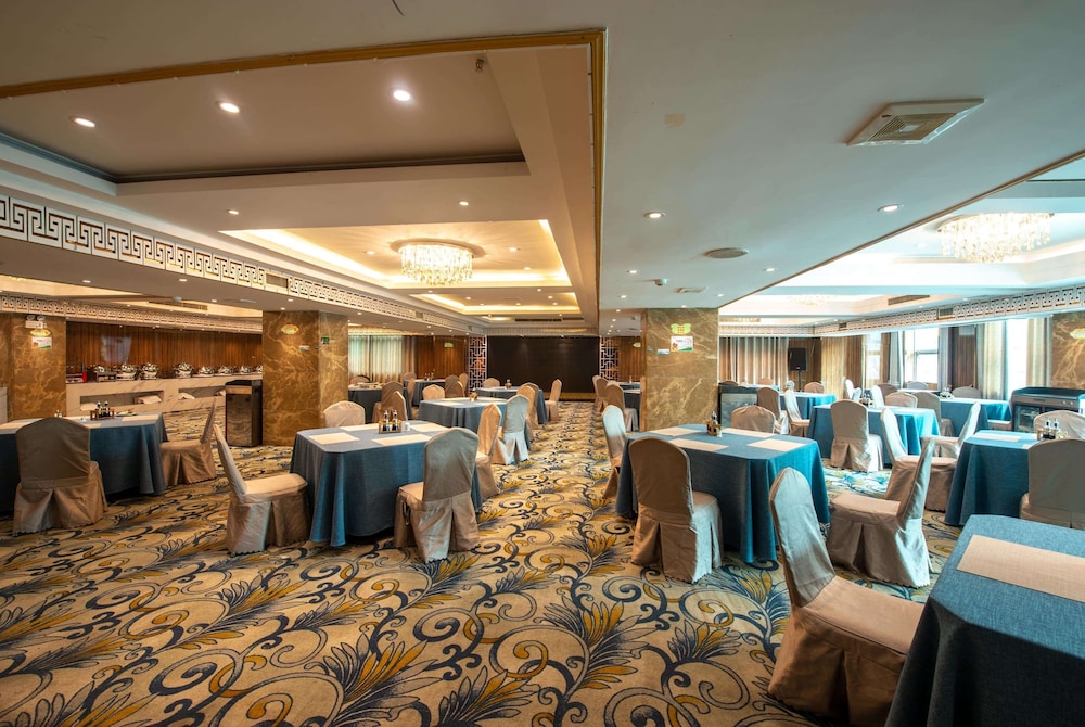 meeting & event spaces