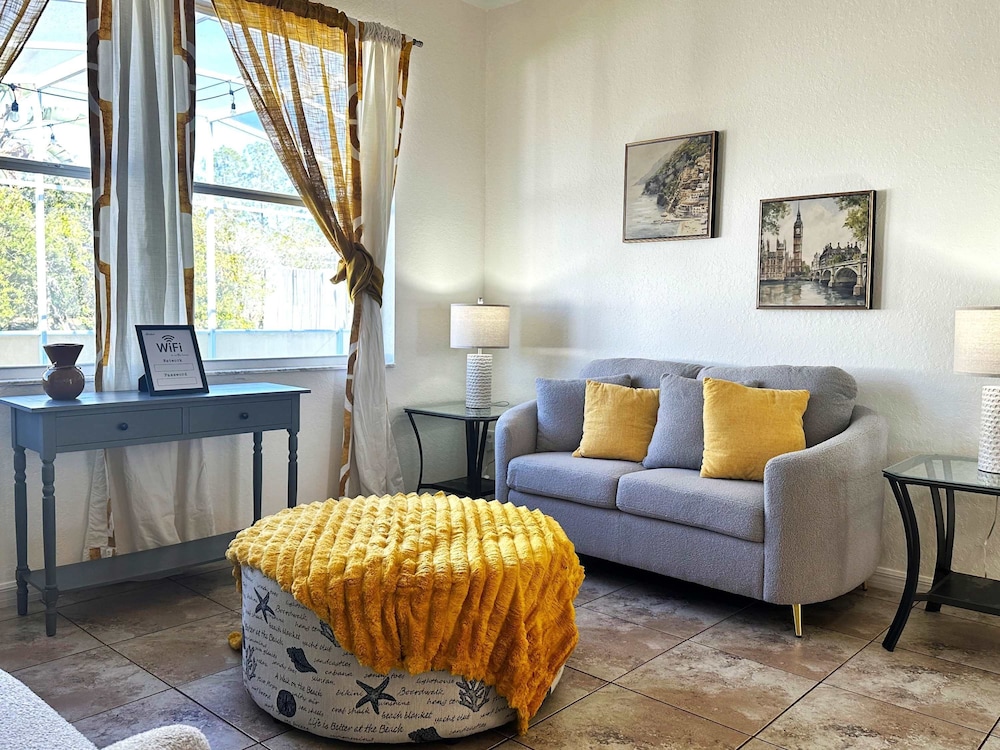 Family Villa 5 Bedroom Near Disney World