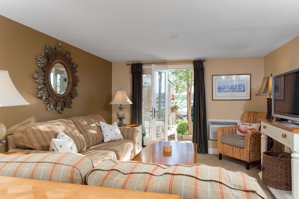 Sheepscot Harbour Village Resort
