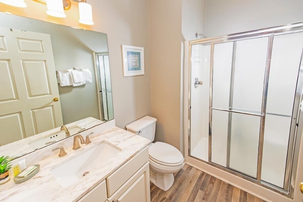River Oaks 52i 2 Bedroom Condo