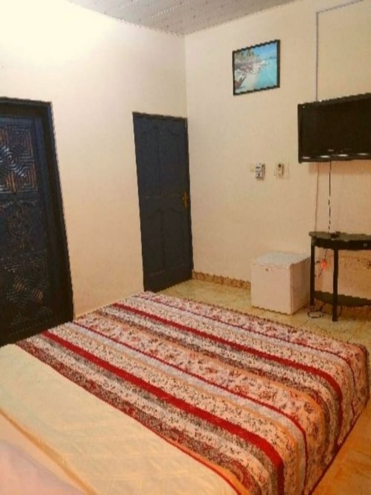 Classy Holiday Villas With Pool in Accra, Ghana view 4