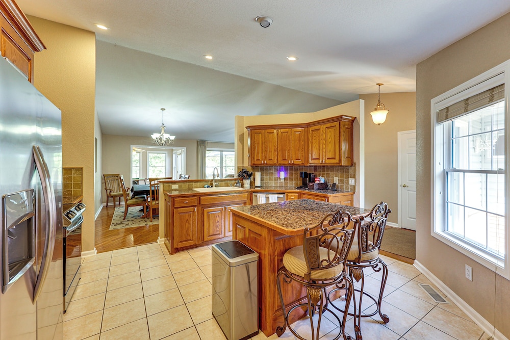 Golf, Fish & Hike: Hot Springs Village Home!