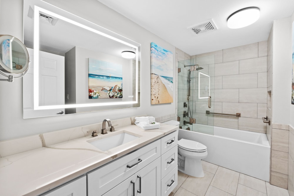 Calypso Beach Resort by Panhandle Getaways