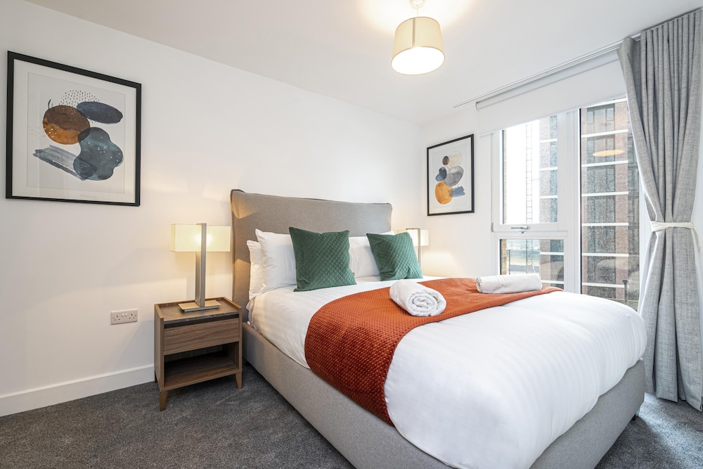 Superior City Living in Leeds view 2