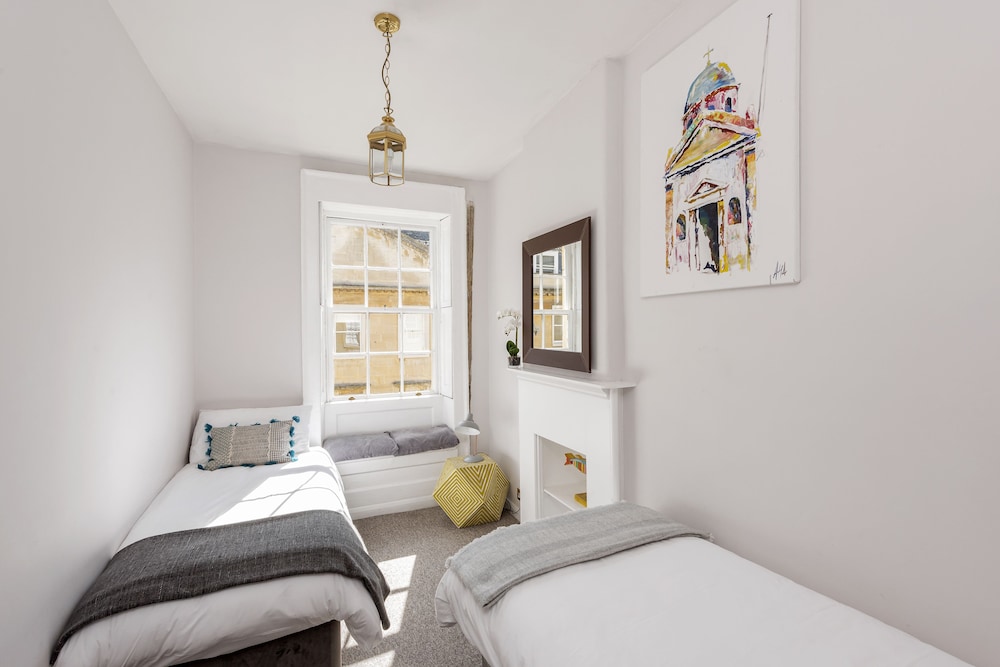 Duke Street City Center Apartment