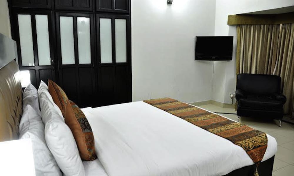 Riviera Guest House