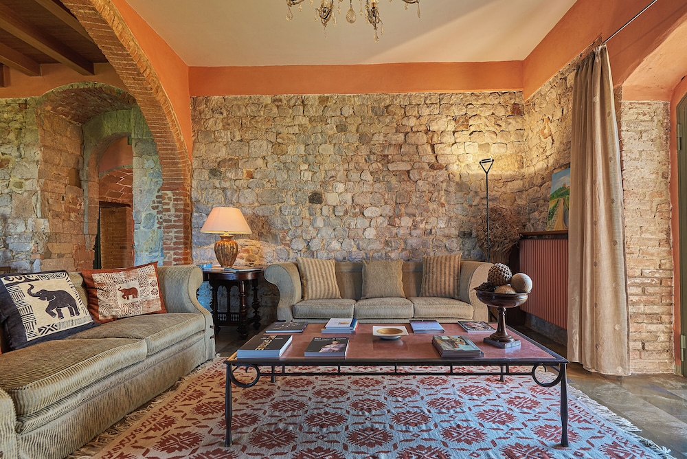 La Gazzara Castell'In Villa