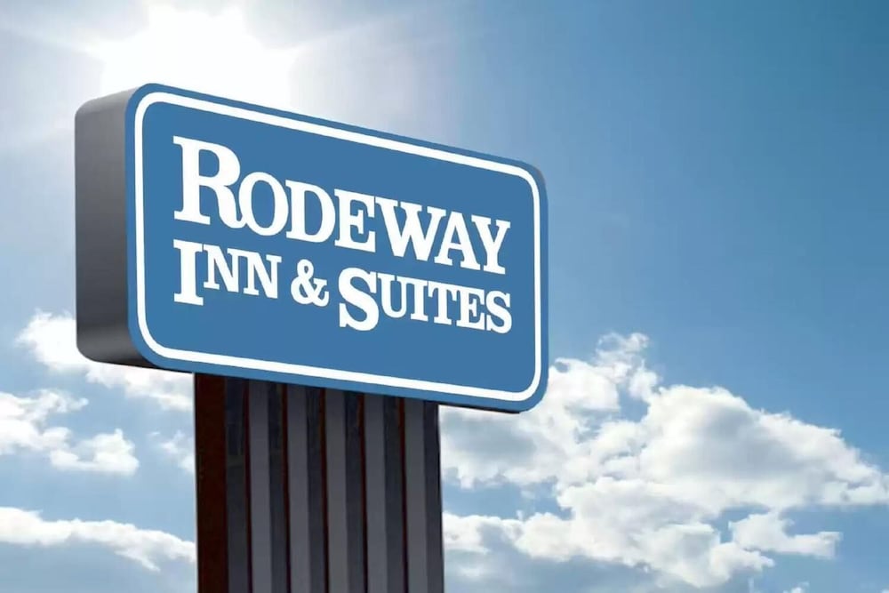 Rodeway Inn & Suites view 3