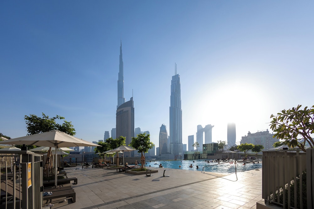 Maison Privee - Elegant Urban Stay Just Steps from Burj Khalifa