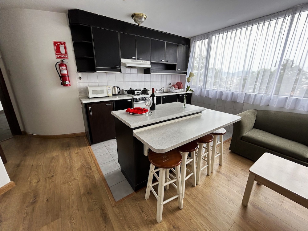 Stanford Suites Hotel