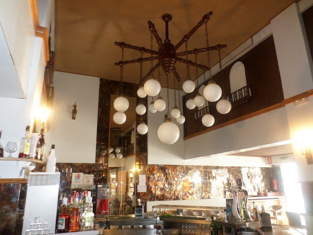 Hostal Restaurante Lujuan - Property Image 12