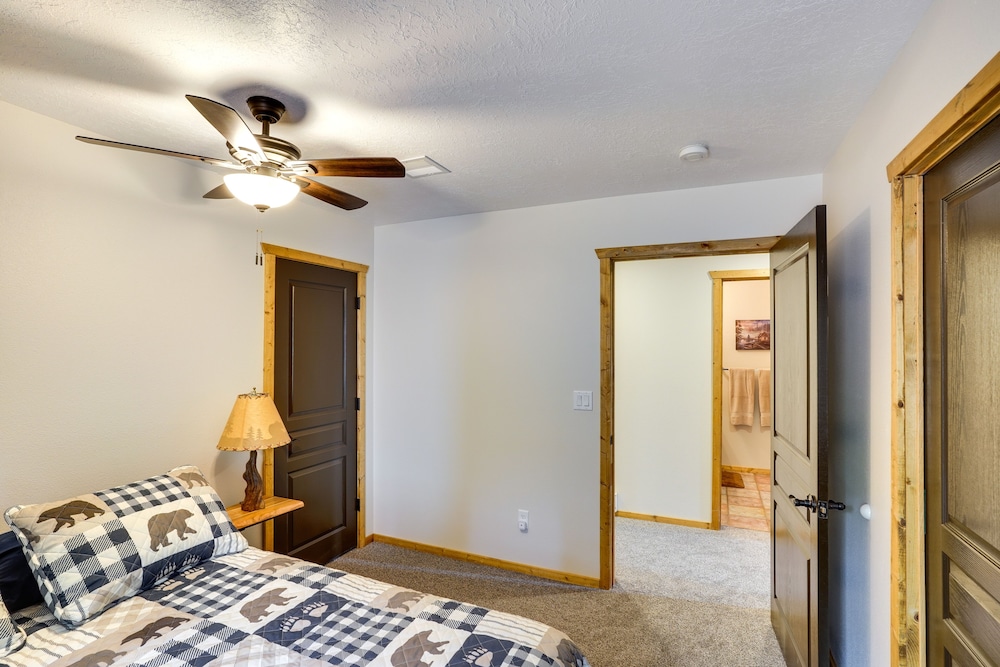 Beaver Vacations - Spacious Beaver Getaway Near Eagle Point Resort! - Property Image 4