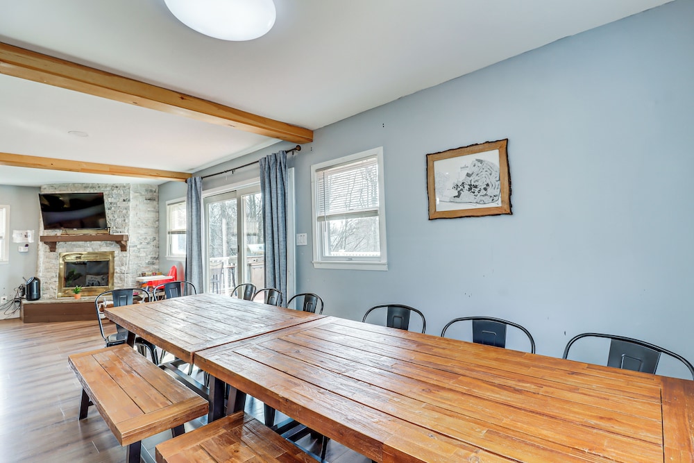Fire Pit + Game Room: Spacious Poconos Retreat!