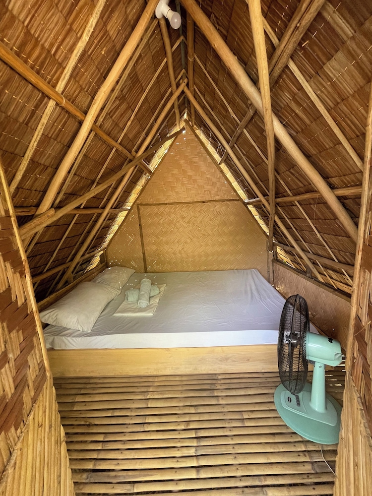 Akoya Beach Park & Cottages