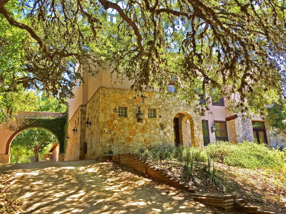 Escondida Resort & Spa