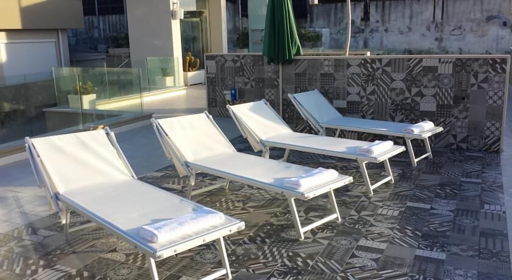 Zeus Residence Hotel